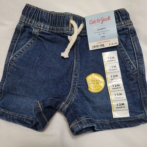 Size 12 M Cat & Jack Jean shorts